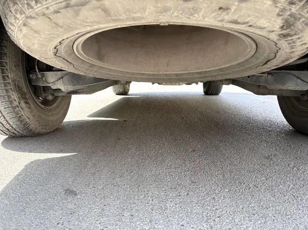 Car image 30