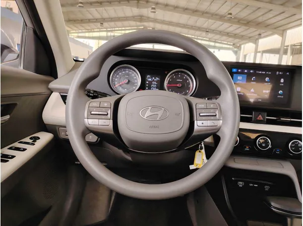 Car image 21