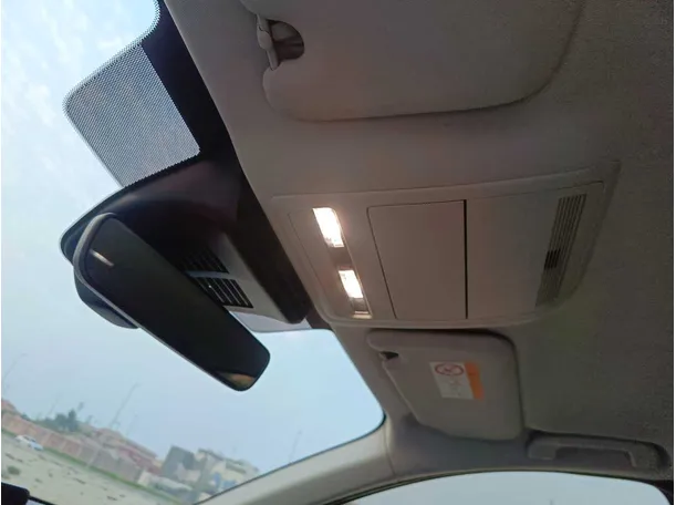 Car image 23