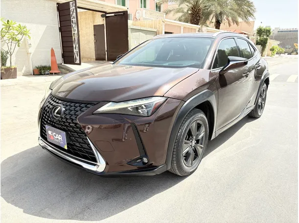 2020 لكزس UX200 في الرياض