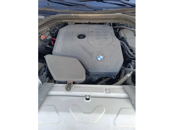 Car image 40