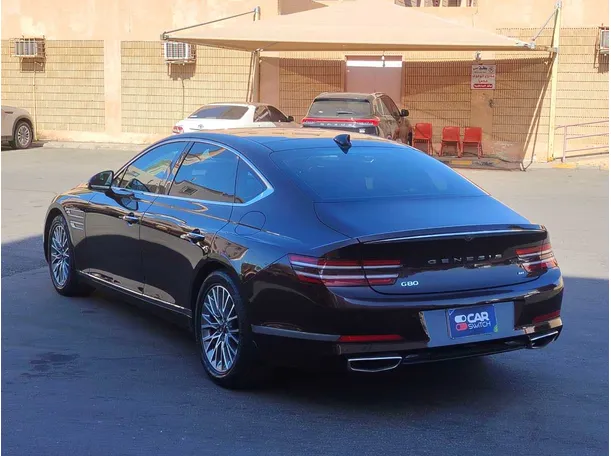 Car image 7