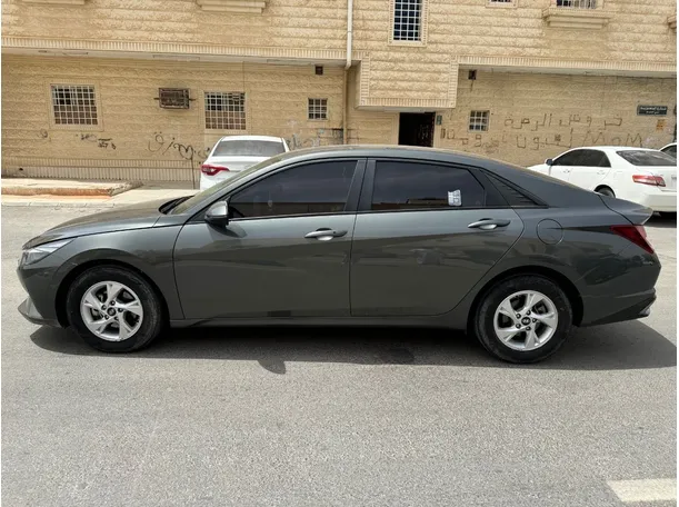 Car image 8