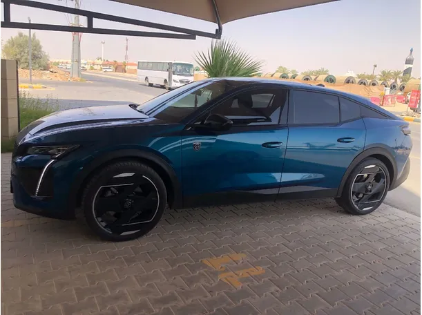 Car image 8