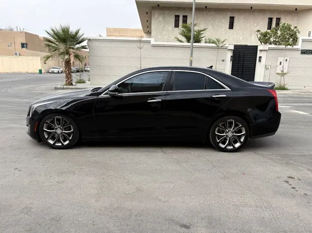 Car image 8