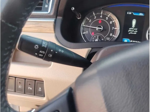 Car image 20