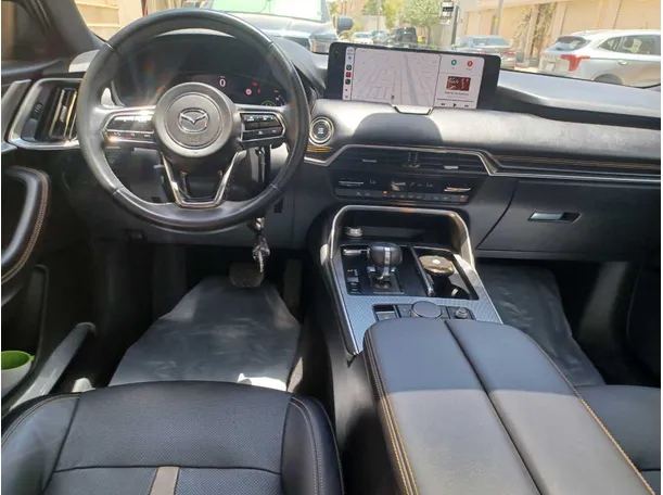 Car image 18