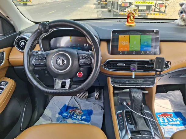 Car image 16