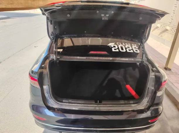 Car image 29