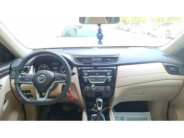 Car image 16