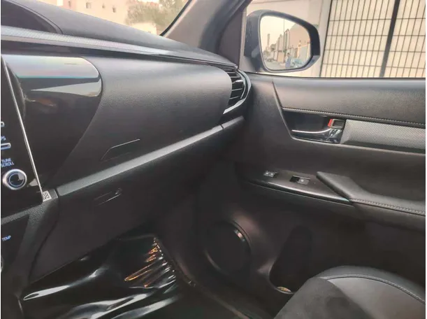 Car image 31