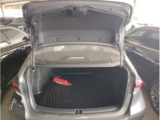 Car image 26