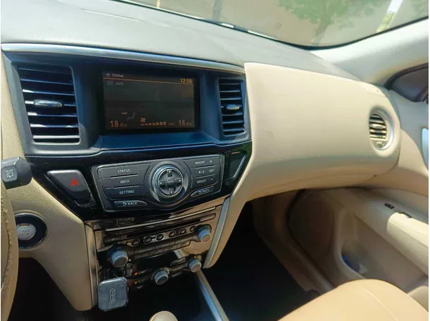 Car image 21
