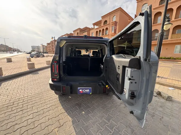 Car image 22