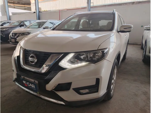 2022 نيسان اكس تريل في جدة