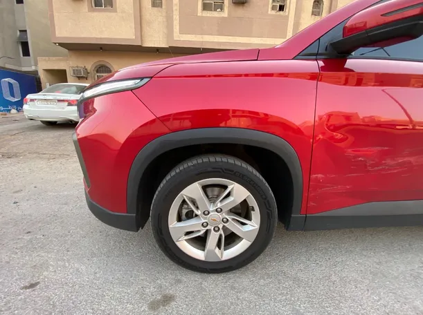 Car image 9