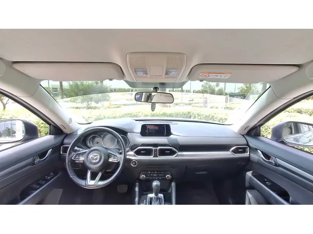 Car image 14