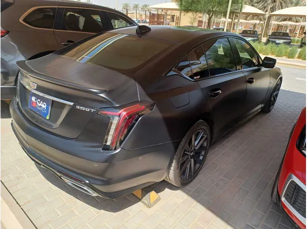Car image 4