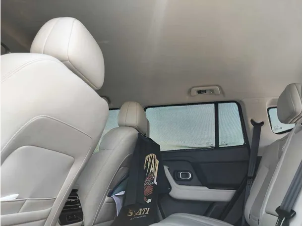 Car image 38