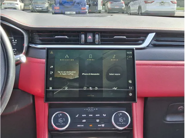 Car image 15