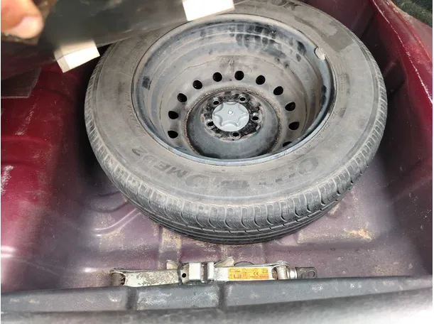 Car image 39