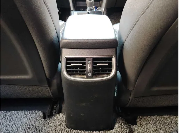 Car image 31