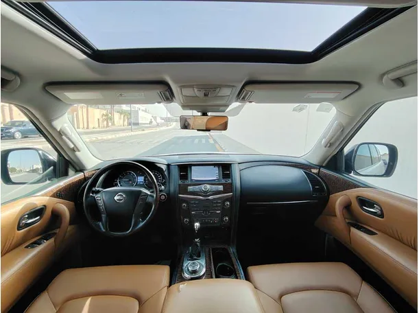 Car image 19