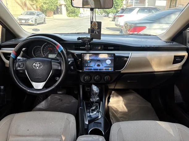 Car image 18