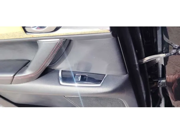 Car image 33