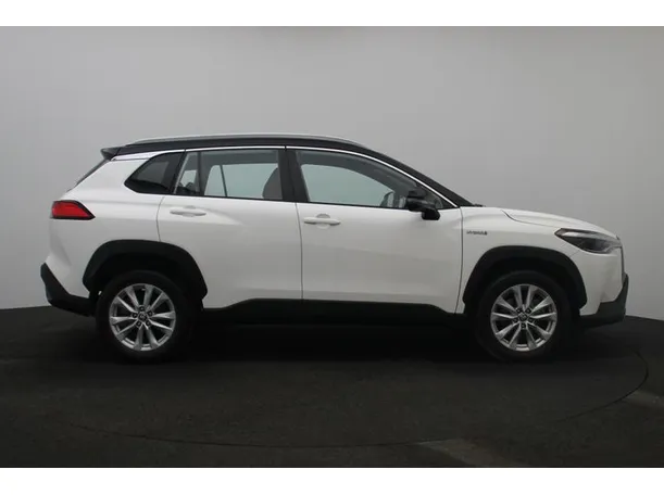 Car image 13