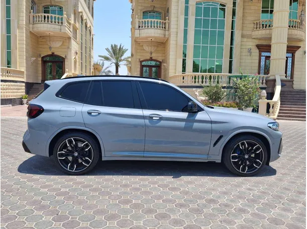 Car image 8