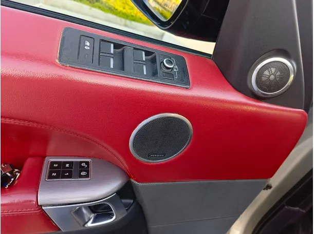 Car image 28