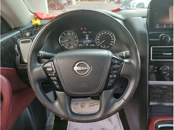 Car image 19