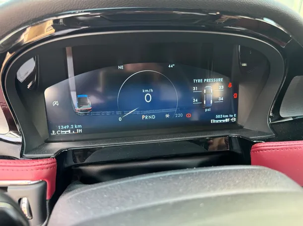 Car image 20
