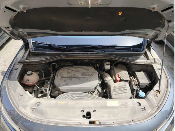 Car image 32