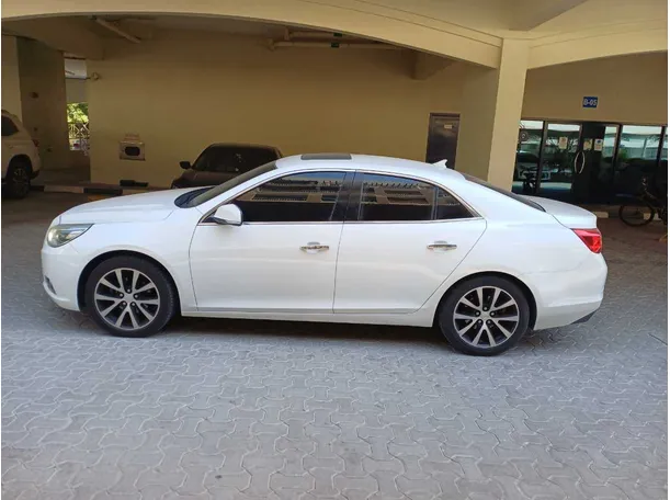 Car image 8