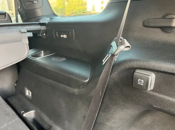 Car image 26