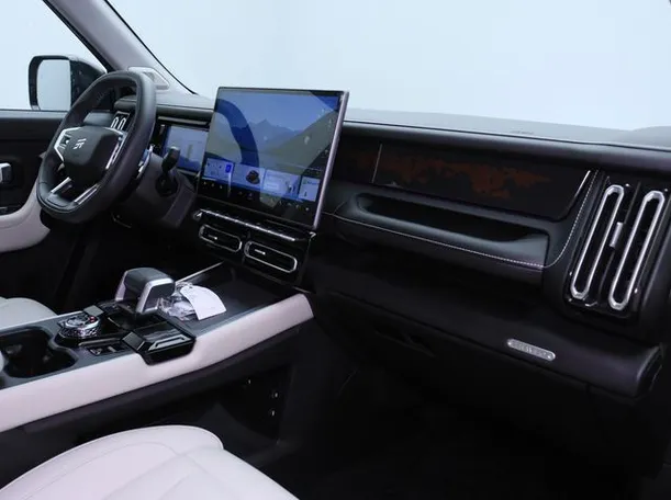 Car image 10