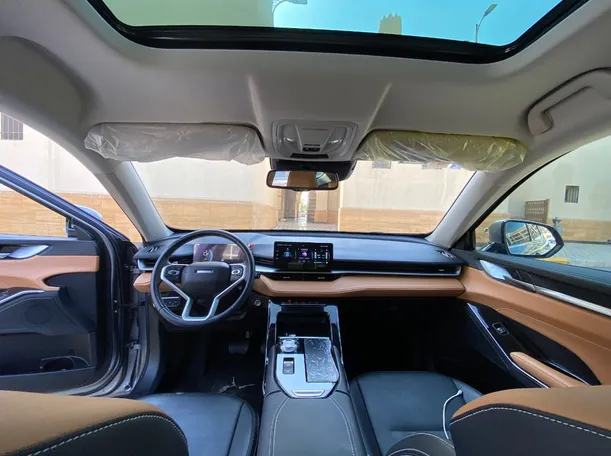 Car image 15