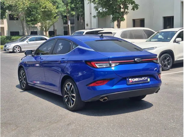 Car image 5