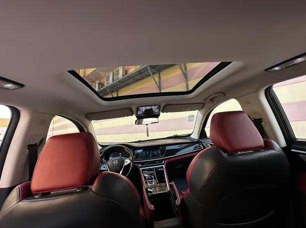 Car image 15