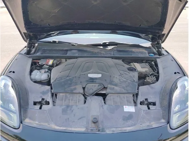 Car image 35