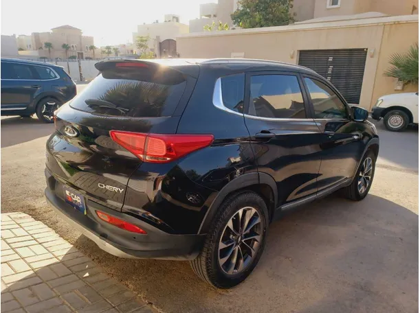 Car image 7