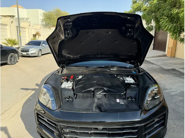 Car image 32