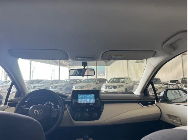 Car image 16