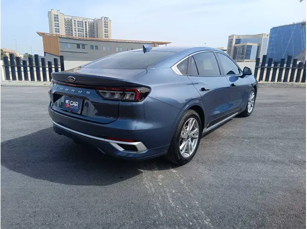 Car image 6