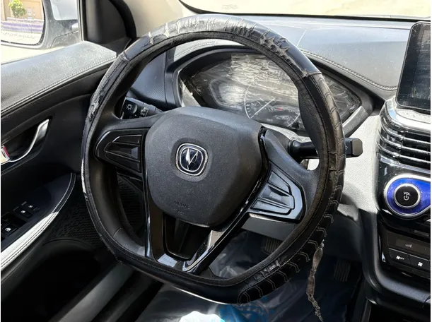 Car image 21