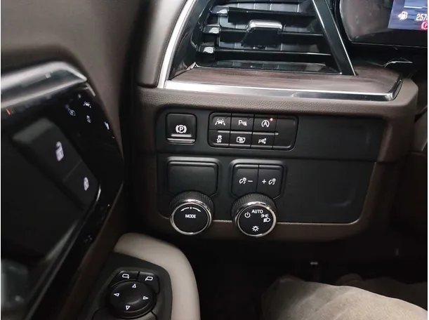 Car image 36