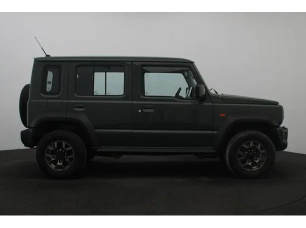 Car image 13