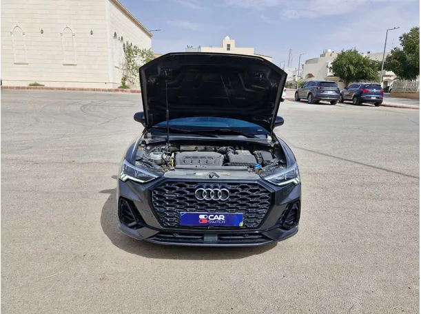 Car image 24